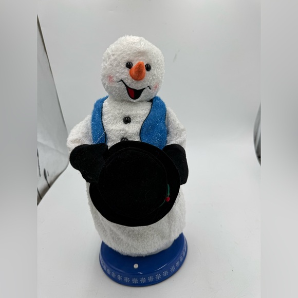 2002 Spinning Snowflake Animated Dancing / Singing Snowman by Gemmy Industries - Picture 2 of 9